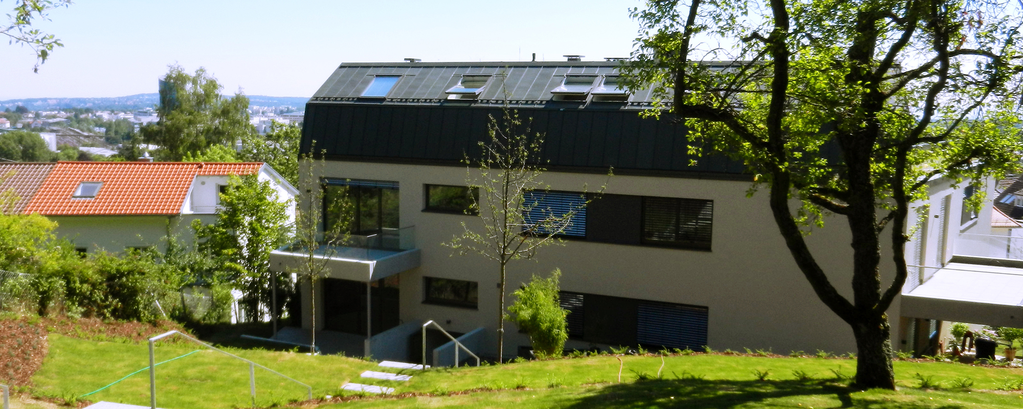 Referenz PlanQuadrat | Ansicht des exklusiven Mehrfamilienhauses in Im Haldenau, Stuttgart